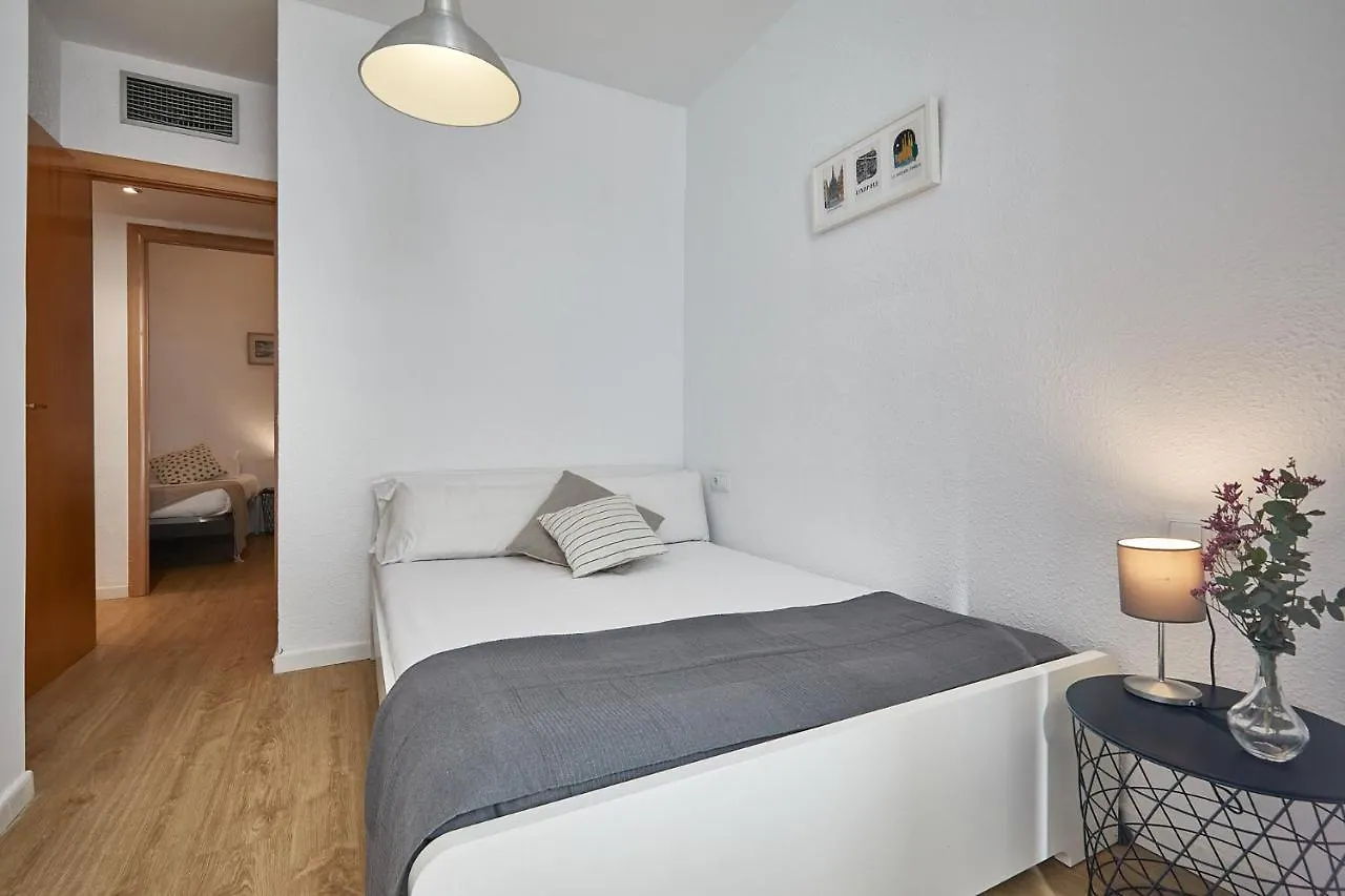 Bbarcelona Clot Apartments 0*, Barcelona España